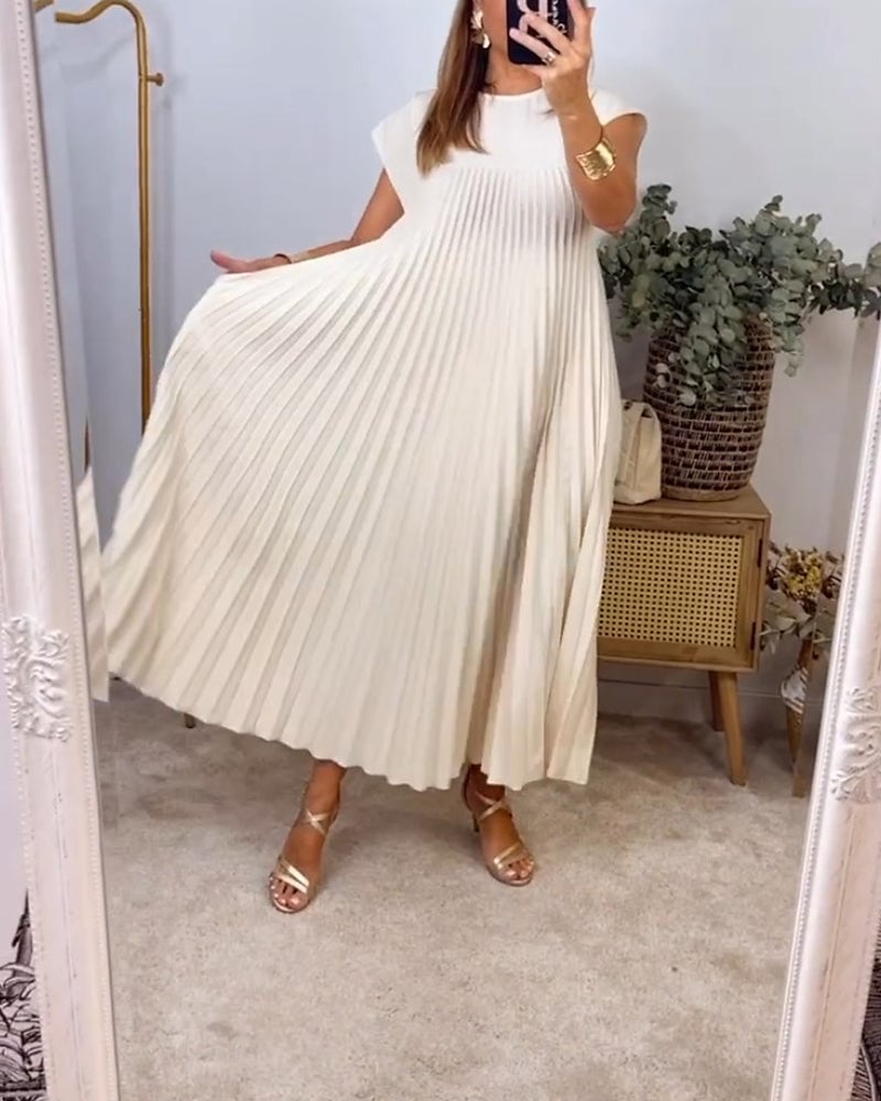 Annalise™ Pleated Elegance Maxi Dress