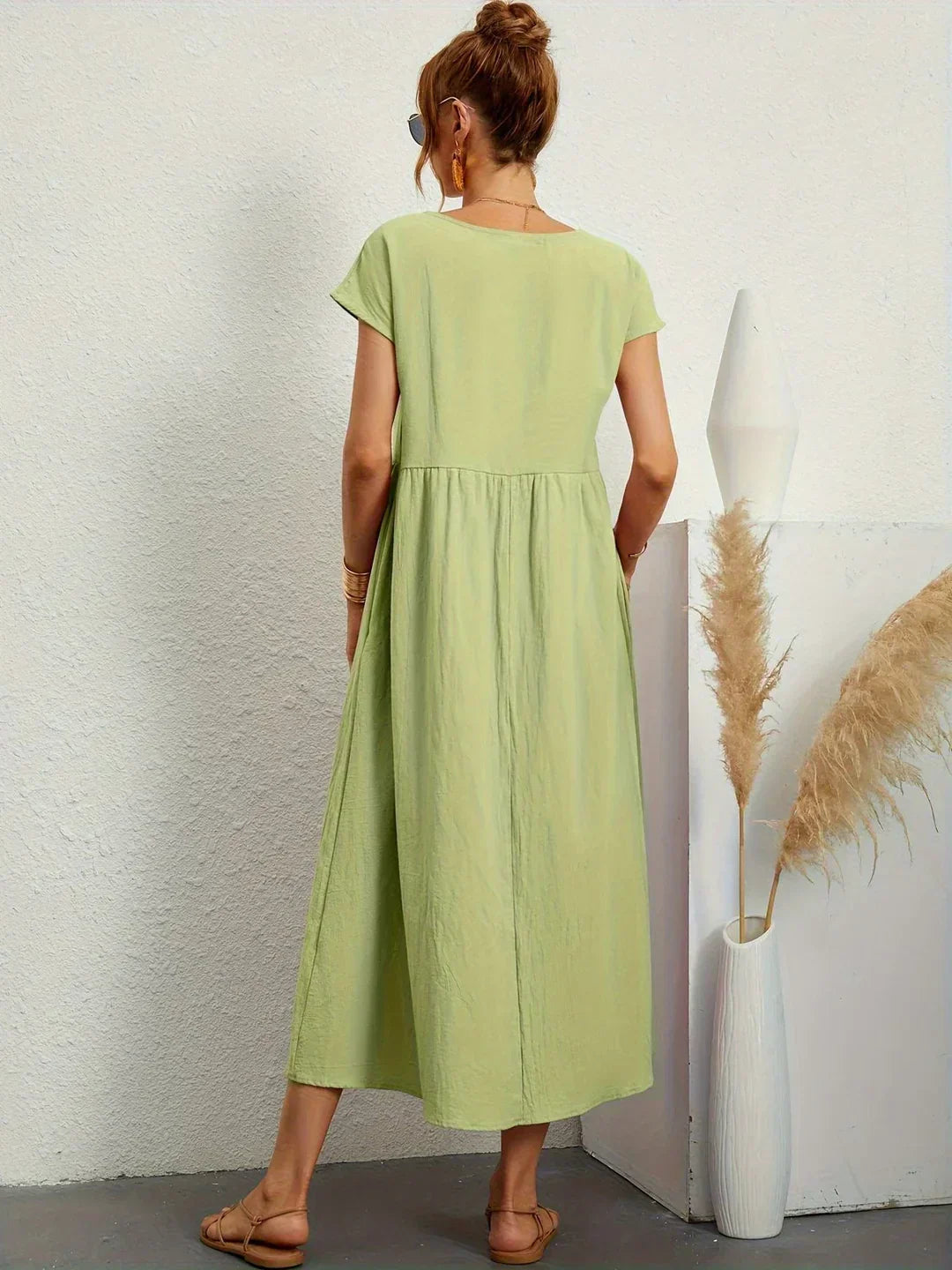 Colette™ Flowy Pocket Midi Dress